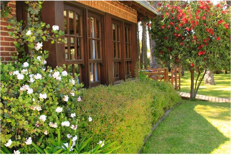 Hotel La Mansion del Bosque Mar de Las Pampas Exterior foto